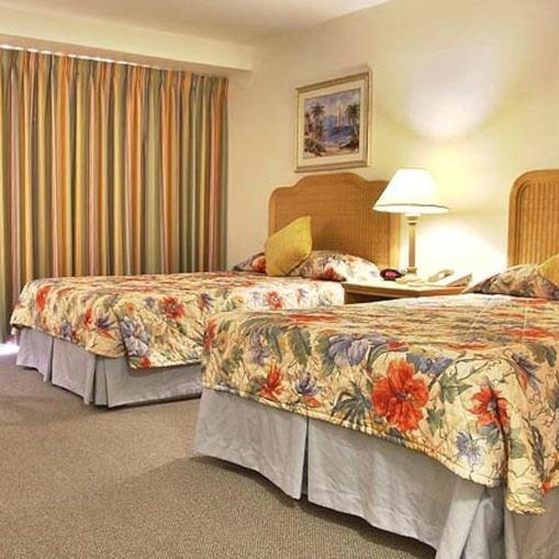 Castaways Resort And Suites Freeport Buitenkant foto
