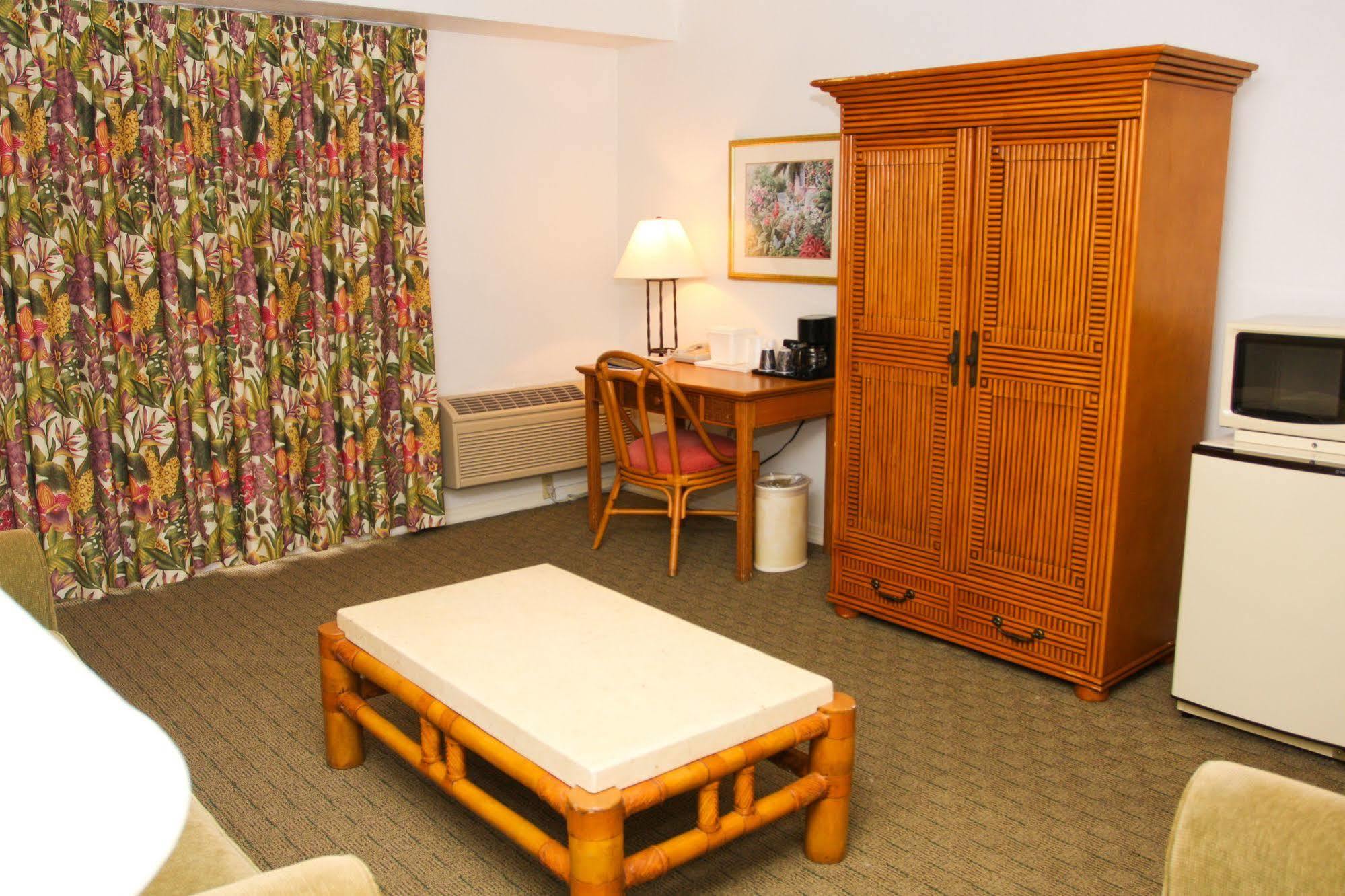Castaways Resort And Suites Freeport Buitenkant foto
