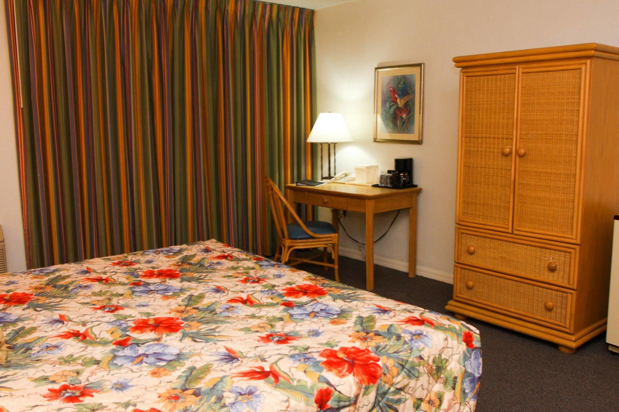 Castaways Resort And Suites Freeport Buitenkant foto