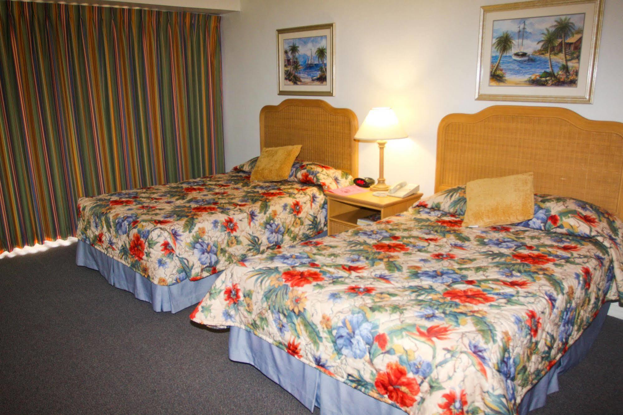 Castaways Resort And Suites Freeport Buitenkant foto